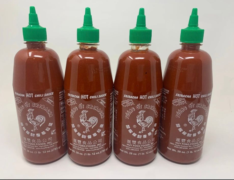 Huy Fong Sriracha Hot Chili Sauce 28oz.